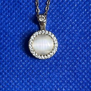 Cat Eye Fidget Necklace